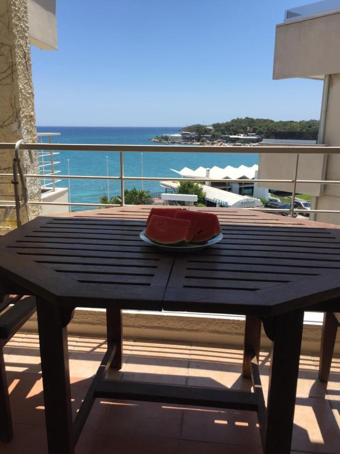 Vouliagmeni On The *